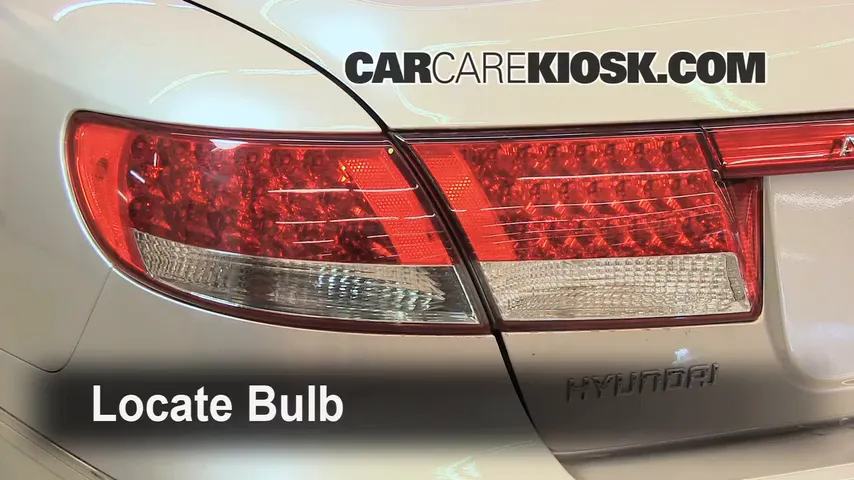 2007 Hyundai Azera SE 3.8L V6 Lights Turn Signal - Rear (replace bulb)